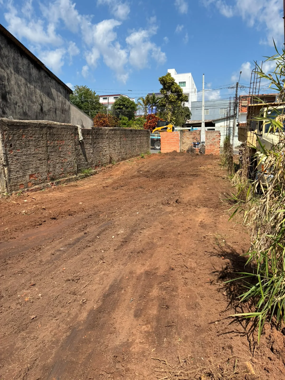 Terreno após serviço de limpeza e preparação